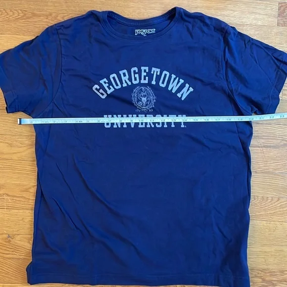 Georgetown University T-shirt - Picture 4 of 5